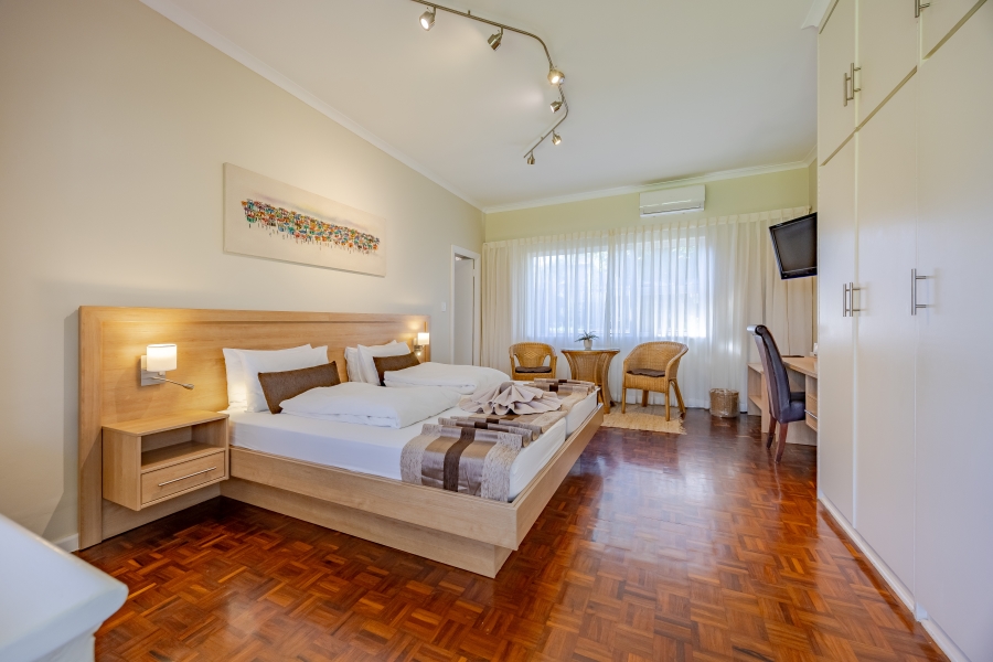 5 Bedroom Property for Sale in Milnerton Central Western Cape